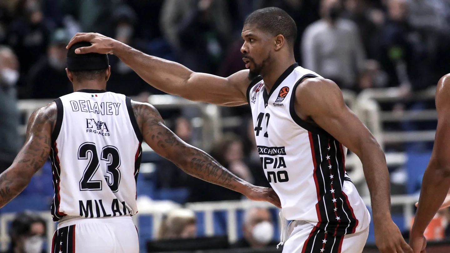 El Milán supera al Panathinaikos (75-76)