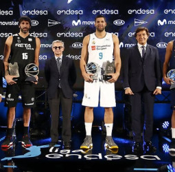 Premio Liga Endesa 2017 a Mumbrú, Navarro y Reyes