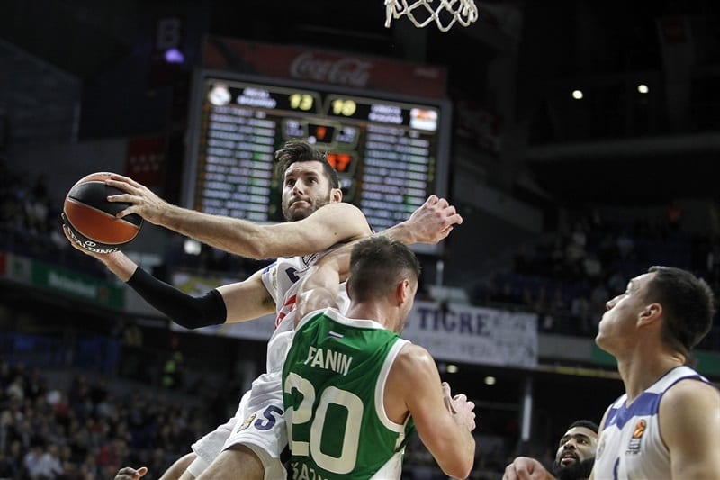Victoria de equipo ante el Unics Kazan (89-75)