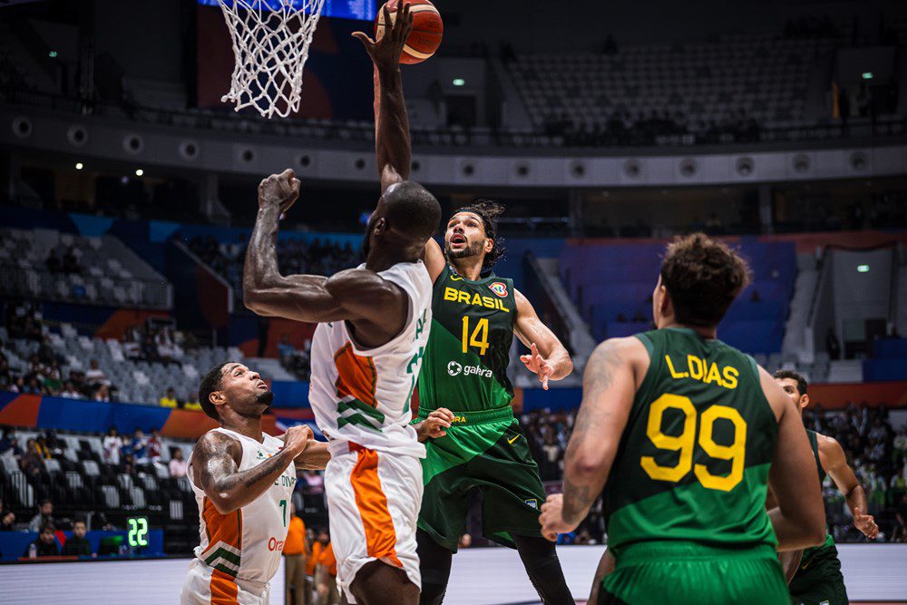 Brasil se asegura su avance a la siguiente fase (89-77)