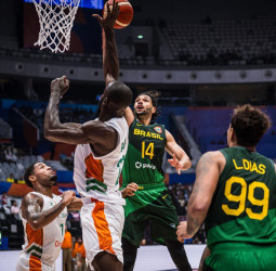 Brasil se asegura su avance a la siguiente fase (89-77)