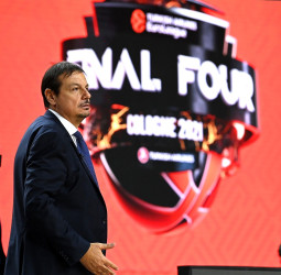 Ataman: "Que nos den dos trofeos"