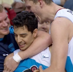 David Navarro da la victoria al Monbus Obradoiro en el último segundo (60-62)