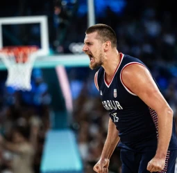 Jokic finalmente logra su primer triple-doble olímpico