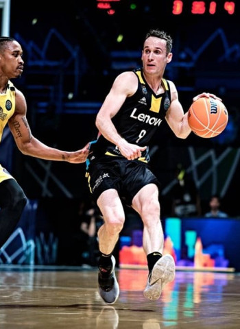 El Lenovo Tenerife, primer finalista de la Basketball Champions League (71-78)