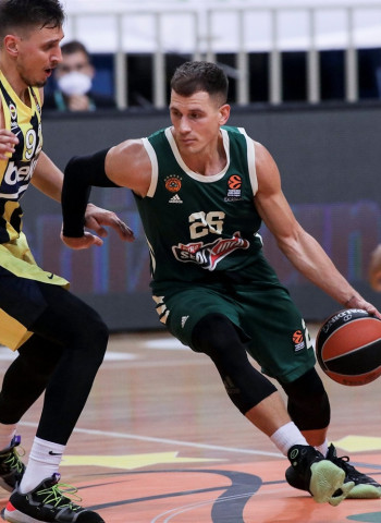 Nemanja Nedovic quiere jugar al fútbol una temporada antes de retirarse