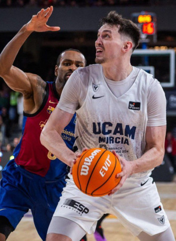 El Baskonia se interesa por Rodions Kurucs para reforzar su plantilla