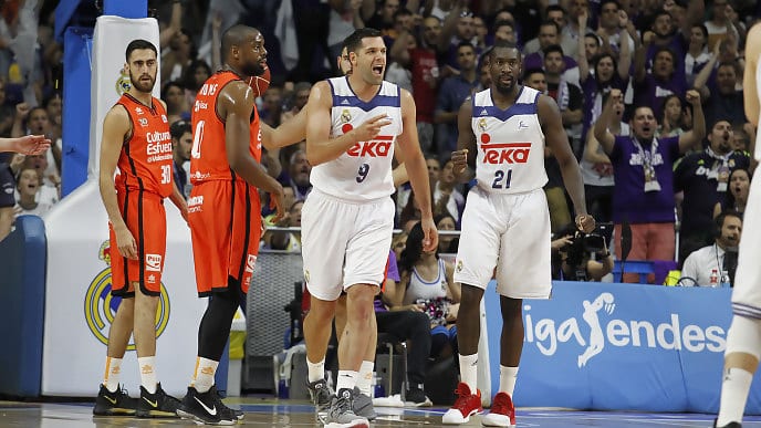Felipe Reyes renueva con el Real Madrid