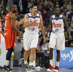 Felipe Reyes renueva con el Real Madrid