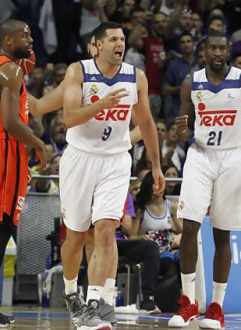 Felipe Reyes renueva con el Real Madrid