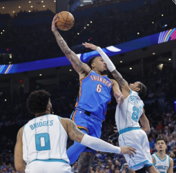 Los Thunder van directos a la liderar la regular, 106-141