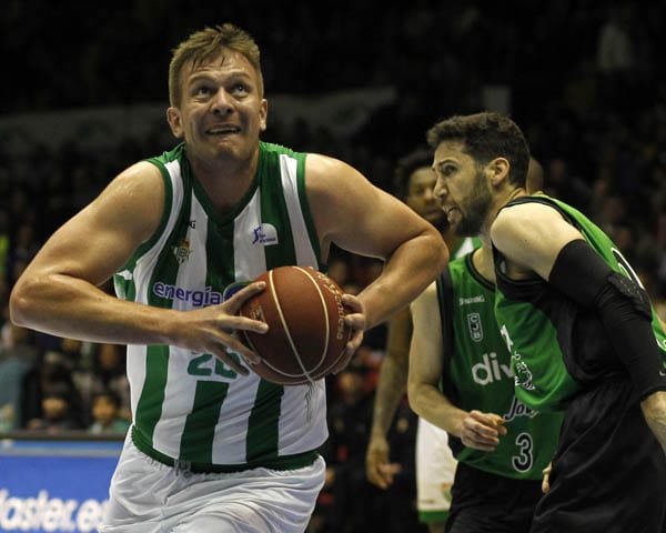 Rasid Mahalbasic cambia Sevilla por el EWE Baskets alemán