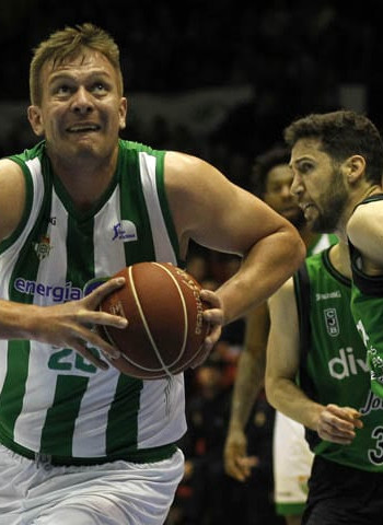Rasid Mahalbasic cambia Sevilla por el EWE Baskets alemán