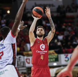 El Casademont Zaragoza consigue una victoria muy necesaria (73-57)