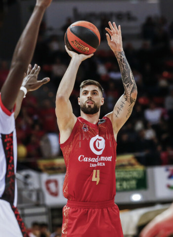 El Casademont Zaragoza consigue una victoria muy necesaria (73-57)