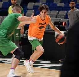 El Unicaja Málaga volverá a ceder a Mario Saint-Supery