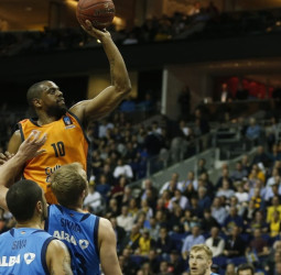 La Fonteta decidirá el ganador de la 7Days Eurocup (95-92)