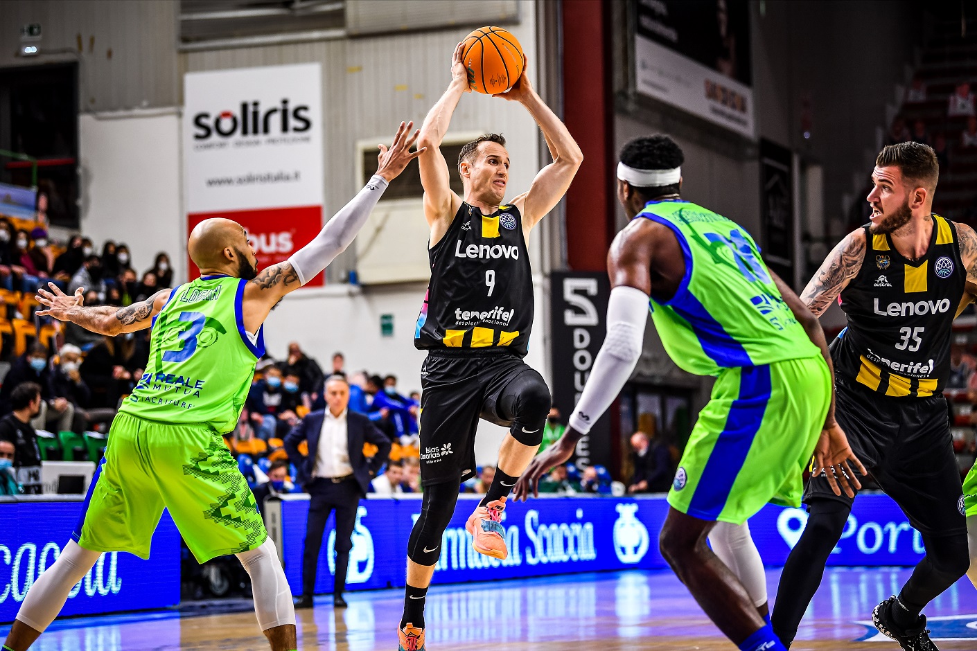 Triunfo solvente del Tenerife en Cerdeña para recuperar sensaciones (63-84)