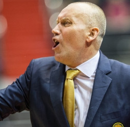 Rimas Kurtinaitis abandonará el Khimki Moscú