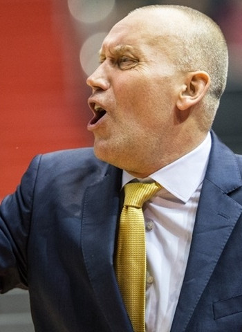 Rimas Kurtinaitis abandonará el Khimki Moscú