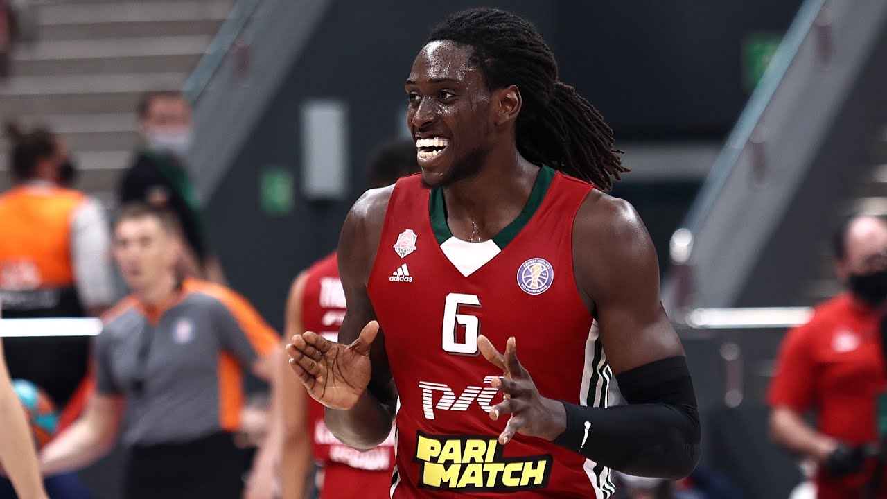 El Fenerbahce negocia con Johnathan Motley