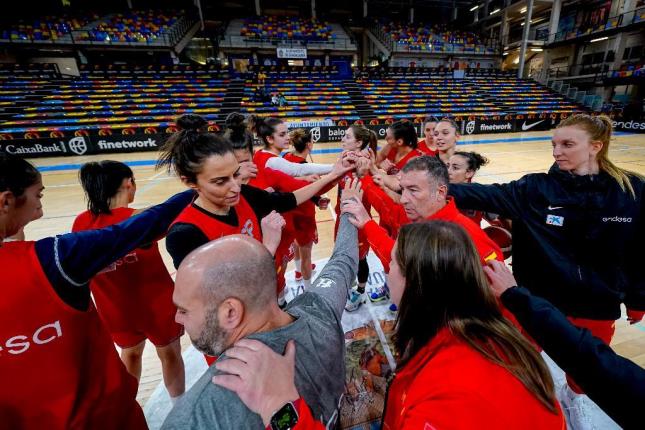 La Selección Femenina inaugura en Szekszard la era Miguel Méndez