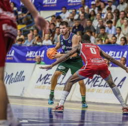 Tropiezo en el primer test de pretemporada del Unicaja ante el Benfica (76-80)
