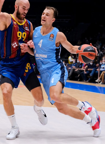 Toronto Raptors, posible oportunidad NBA para Kevin Pangos
