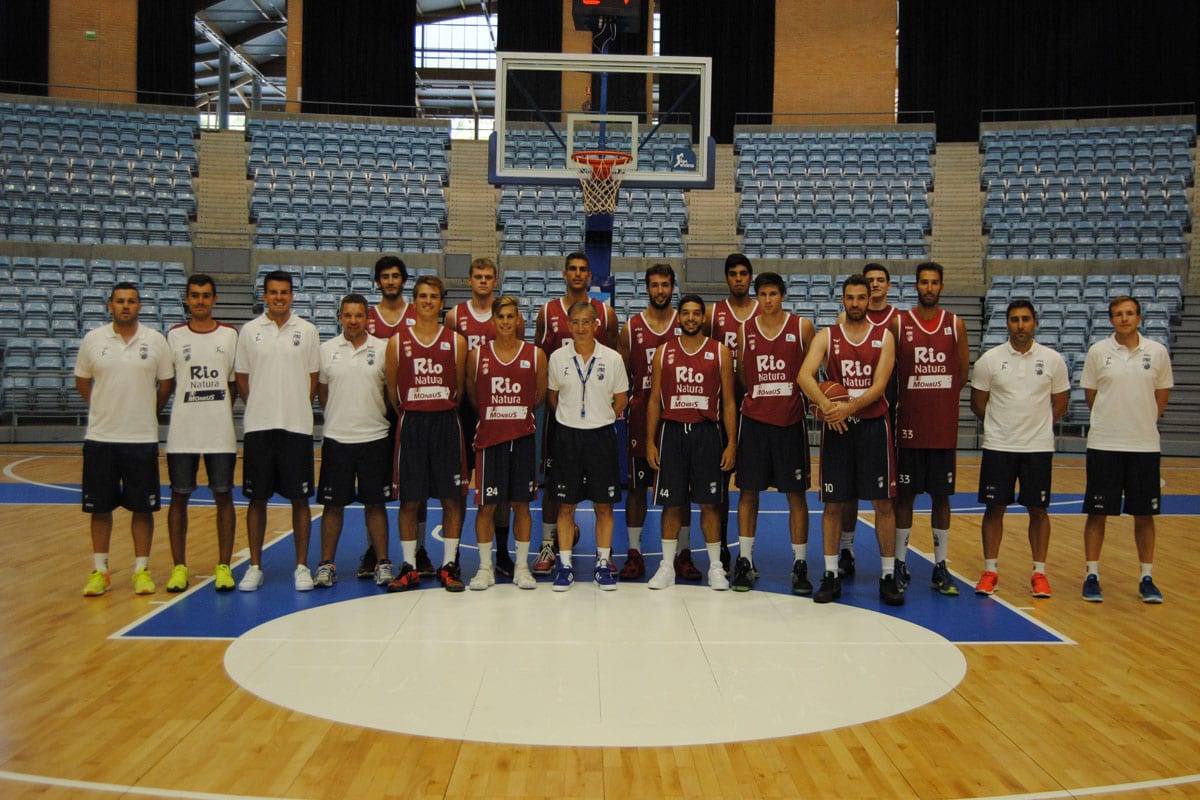 Motivación y ganas en la primera sesión de entrenamiento del Rio Natura Monbus Obradoiro
