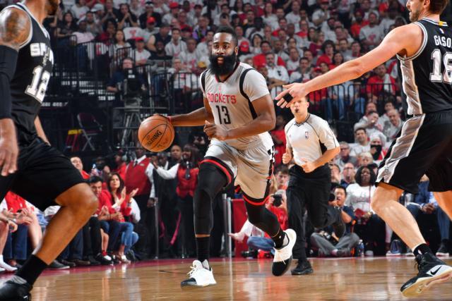 [2-2] Los Rockets cuando ganan, ganan de paliza (104-125)