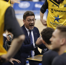 Fotis Katsikaris fichará por los Utah Jazz