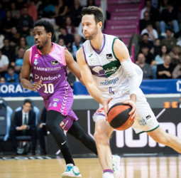 El Unicaja encadena su novena victoria consecutiva ante el Andorra, 81-87