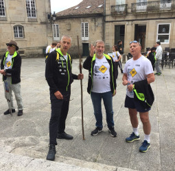 ‘El Camino acaba en Obradoiro’ se inicia con un gesto grandioso: Aleksandar Petrovic pide disculpas a Juan Antonio Corbalán y comienzan caminando juntos