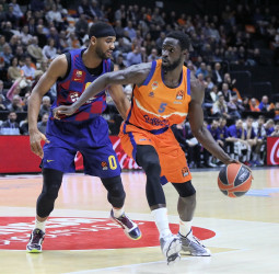 Maurice Ndour, cerca del Estrella Roja