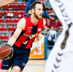 Baskonia se asegura ser segundo (102-82)