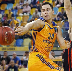 Kyle Kuric, mejor jugador de la primera jornada en la Eurocup