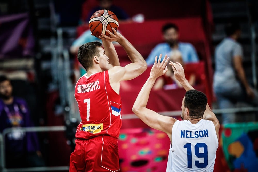 Serbia con un gran Bogdanovic, domina a Gran Bretaña (68-62)