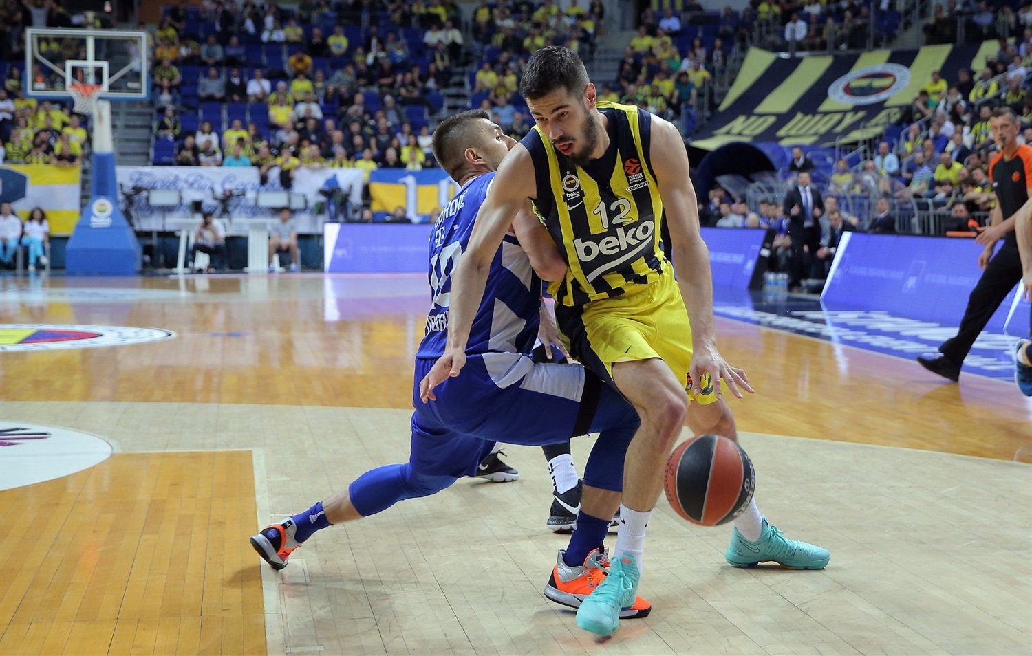 Fenerbahce rompe la resistencia de Buducnost (76-67)