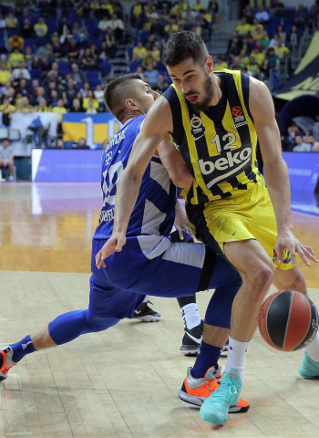 Fenerbahce rompe la resistencia de Buducnost (76-67)