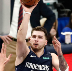 Luka Doncic se someterá a una resonancia magnética en el tobillo