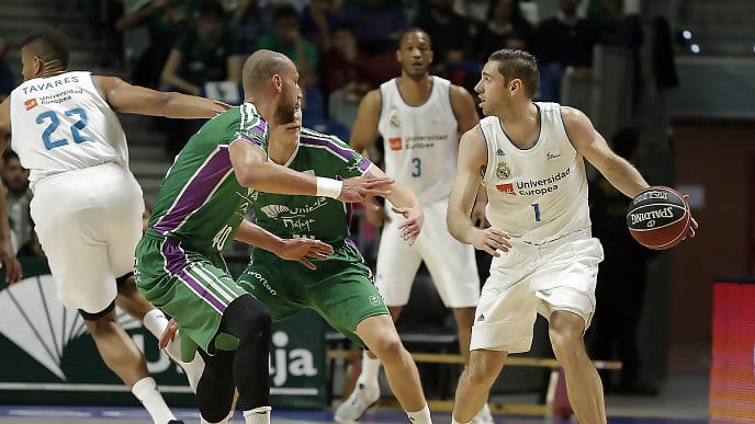 Causeur lidera la remontada del Madrid en Málaga (88-89)