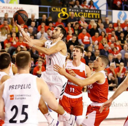 El Real Madrid cierra la primera vuelta de la Liga con victoria en Manresa (78-83)