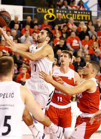 El Real Madrid cierra la primera vuelta de la Liga con victoria en Manresa (78-83)