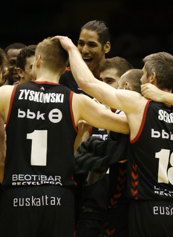 Balvin y Kulboka lideran a su equipo en Sevilla (89-96)