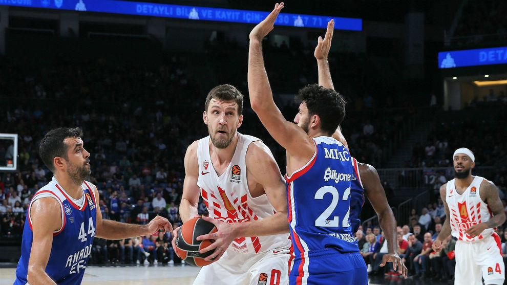 Ognjen Kuzmic, dos temporadas más en el Estrella Roja