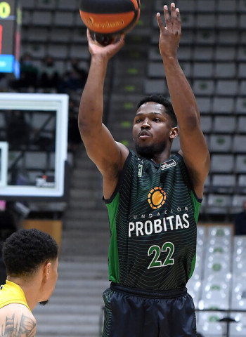 Feliz contiene la remontada de Ennis y deja al Joventut tercero (82-75)