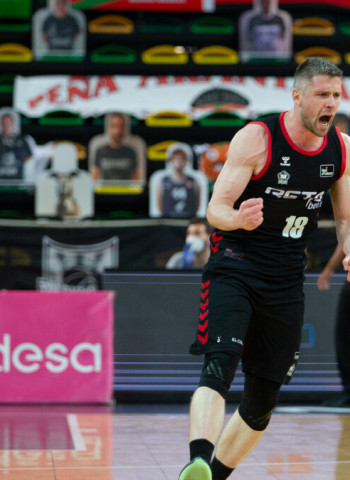 El RETAbet Bilbao Basket sella la salvación con contundencia (94-73)