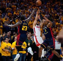 Butler vuelve para liderar a los Warriors, 106-109 [1-3]