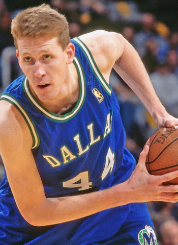 Shawn Bradley, parapléjico tras un accidente