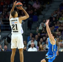 Exhibición del Real Madrid ante el Maccabi (98-65)